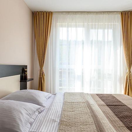 Casa Ramino Hotell Buşteni Eksteriør bilde