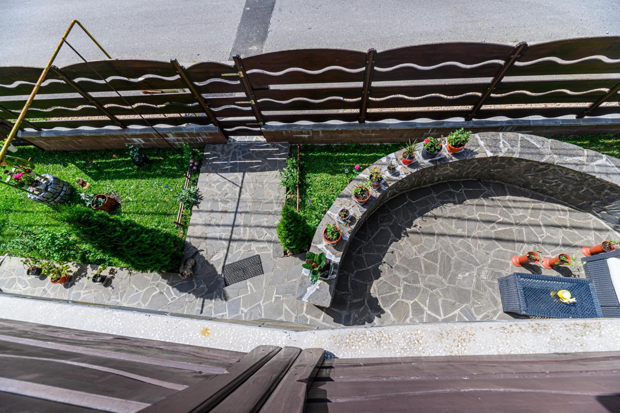 Casa Ramino Hotell Buşteni Eksteriør bilde