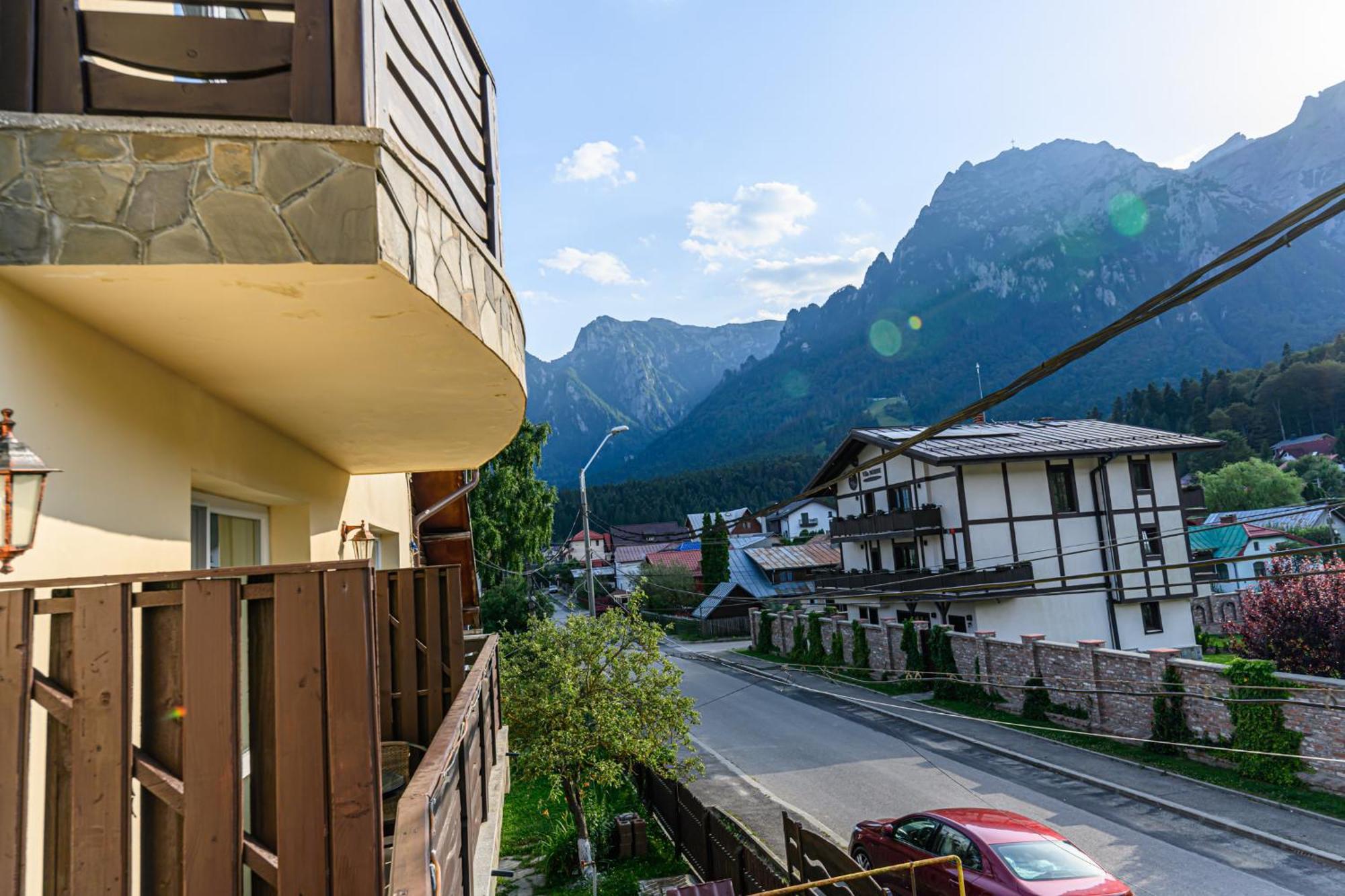 Casa Ramino Hotell Buşteni Eksteriør bilde