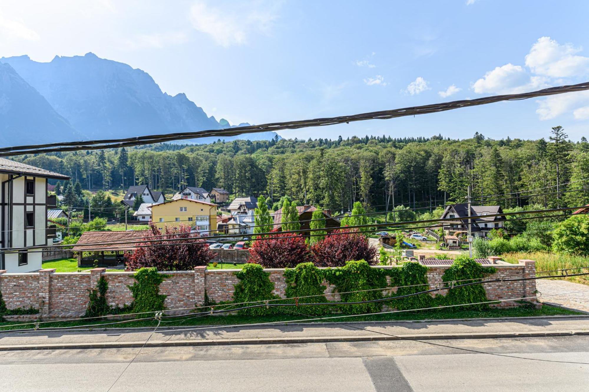 Casa Ramino Hotell Buşteni Eksteriør bilde