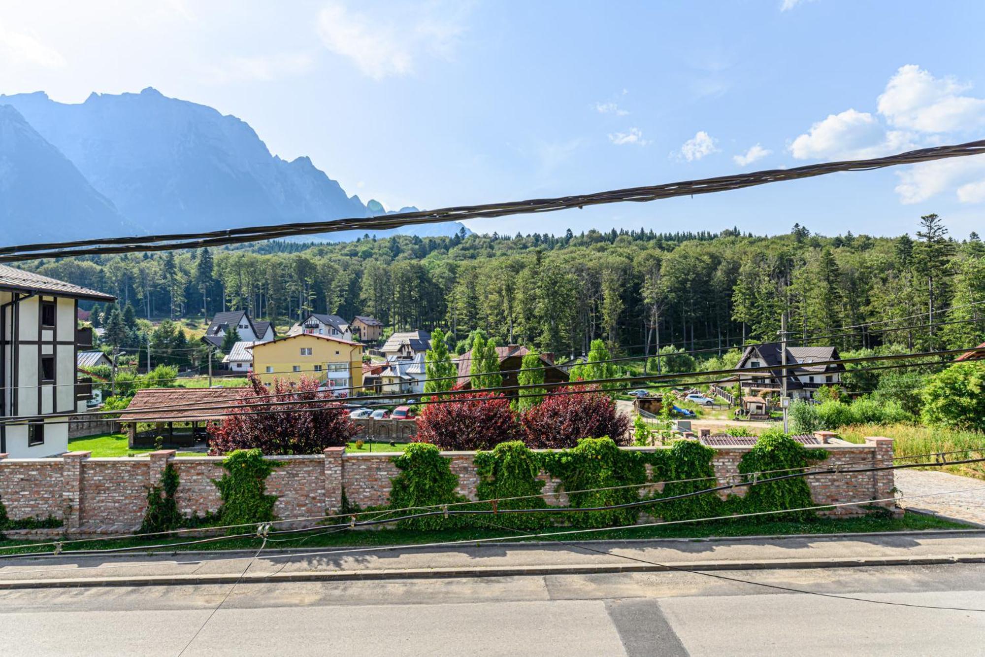 Casa Ramino Hotell Buşteni Eksteriør bilde