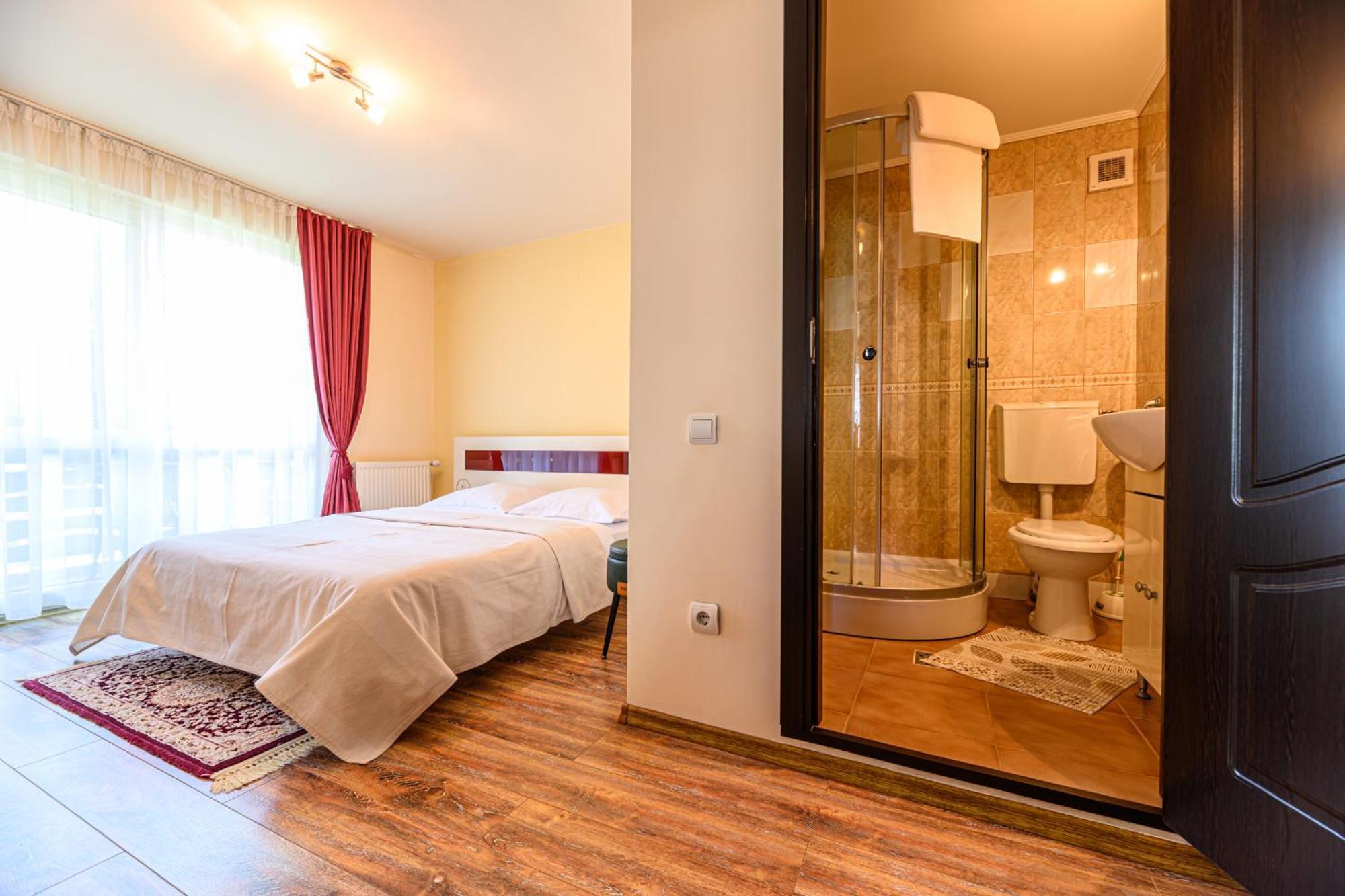 Casa Ramino Hotell Buşteni Eksteriør bilde