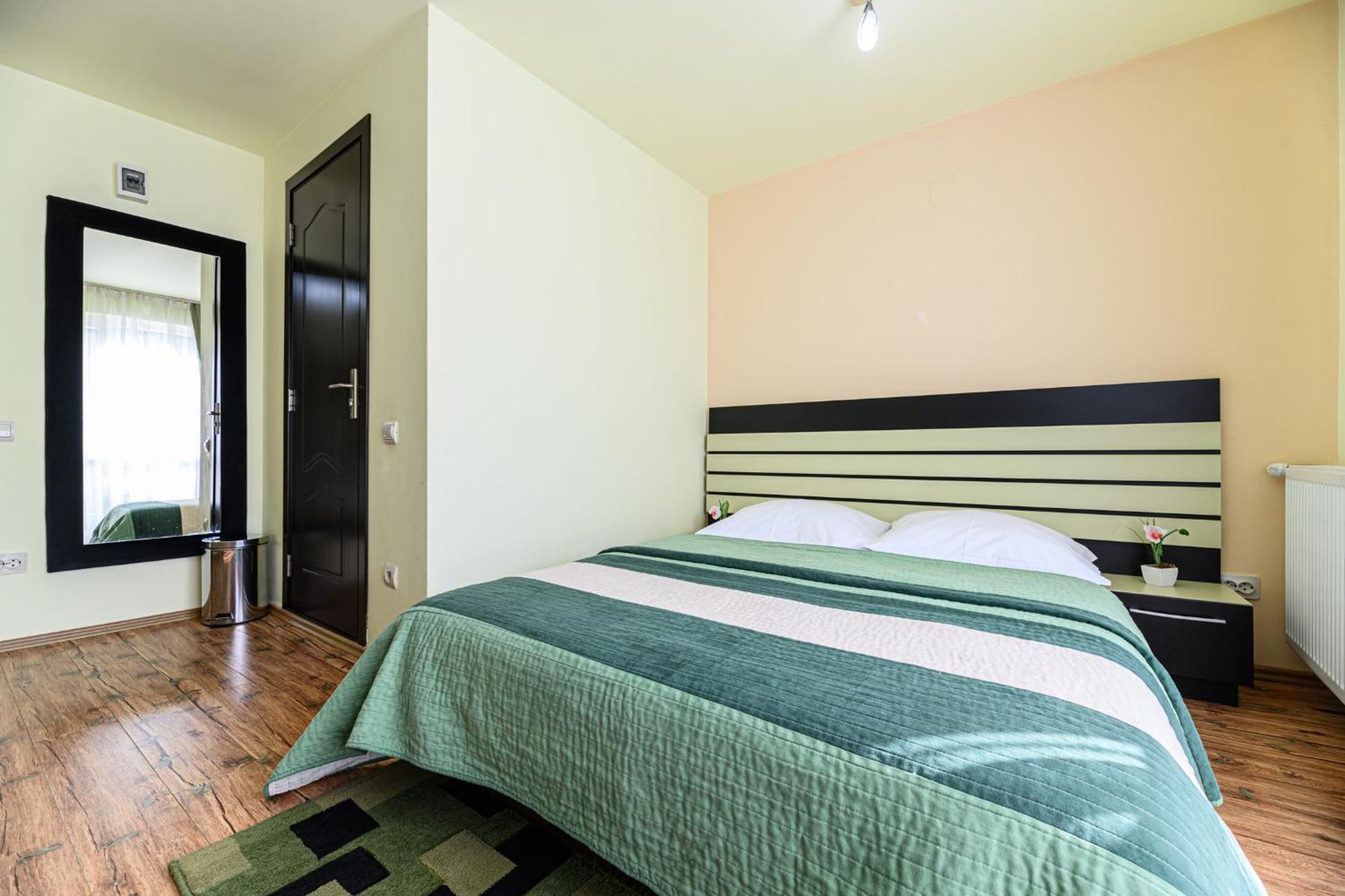 Casa Ramino Hotell Buşteni Eksteriør bilde