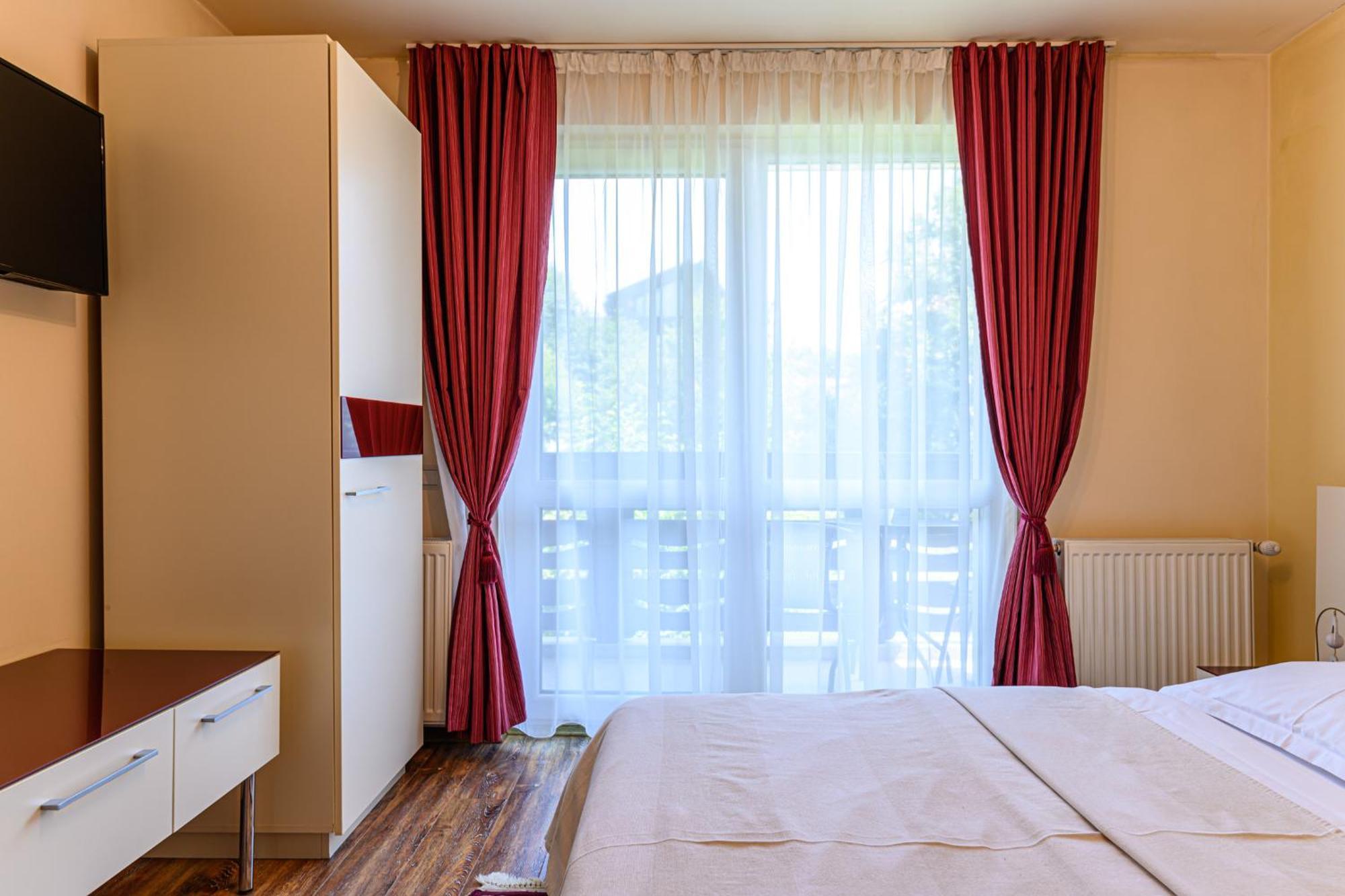 Casa Ramino Hotell Buşteni Eksteriør bilde