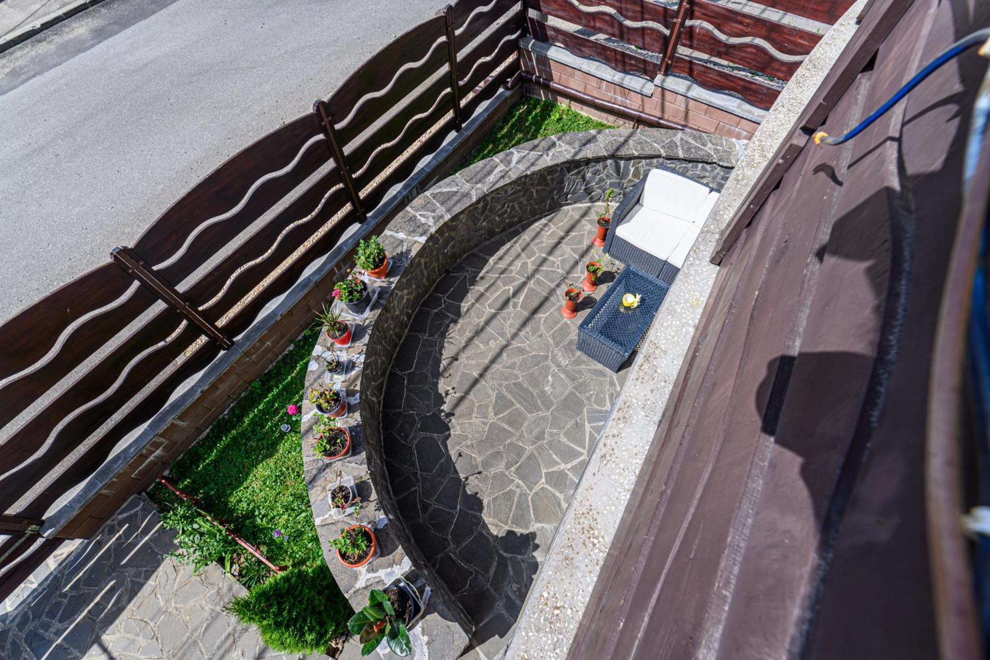 Casa Ramino Hotell Buşteni Eksteriør bilde